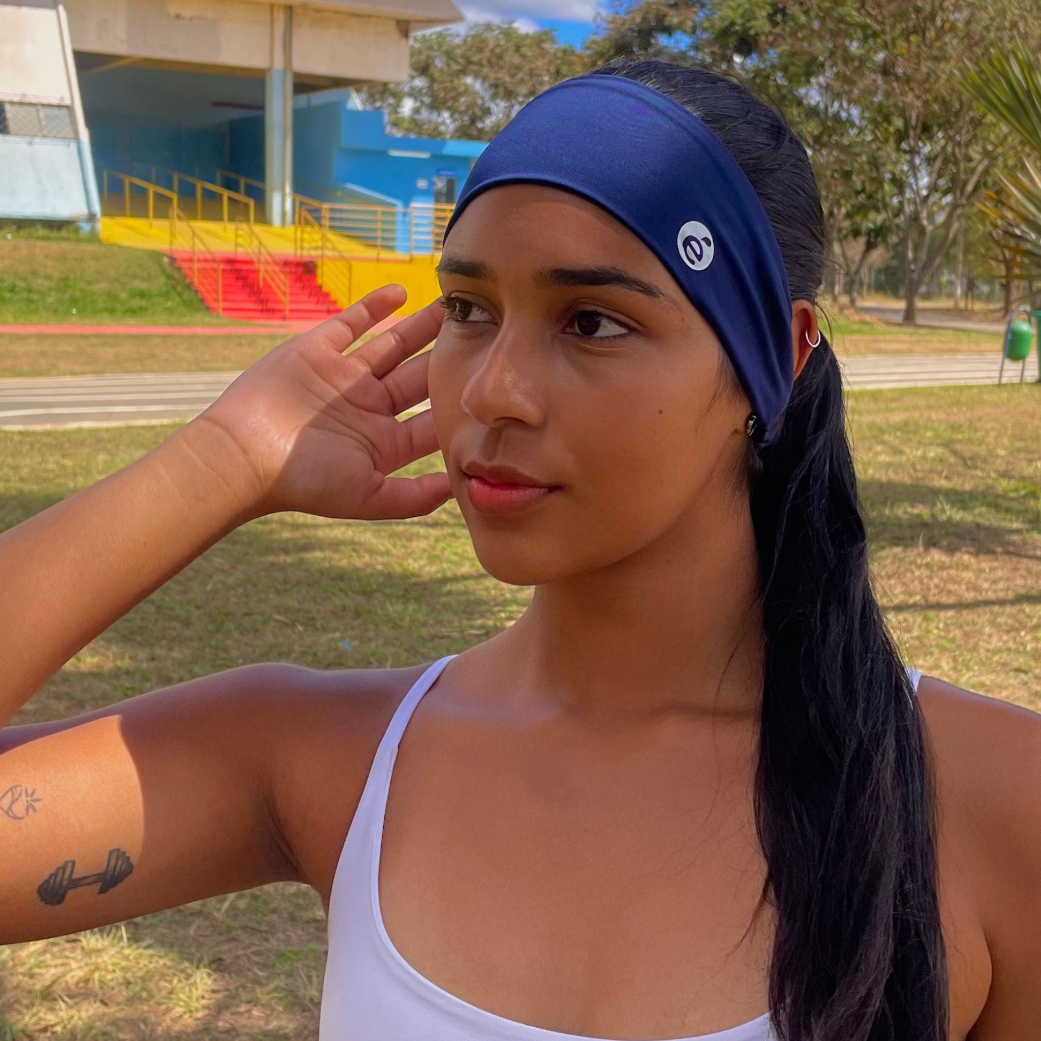 Kit Faixa de Cabeça + Scrunchie Stride Up | Antissuor, UV50+ | Ajuste Confortável