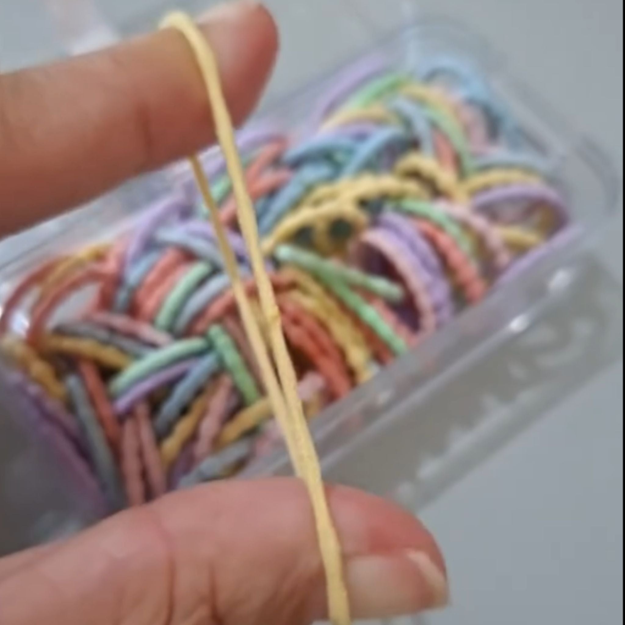 liguinhas-de-cabelo-fashion-stride-up-alta-resist-ncia-e-conforto-unissex3